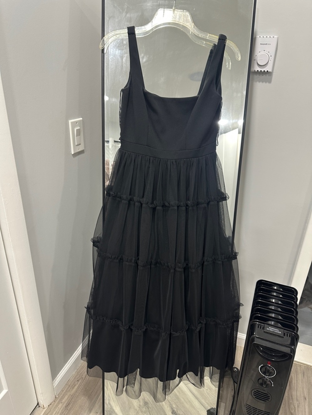Adrianna Papell Black Tiered Tulle Midi Dress